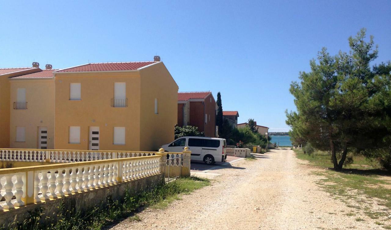 Giotto Holiday Houses Vrsi Bagian luar foto